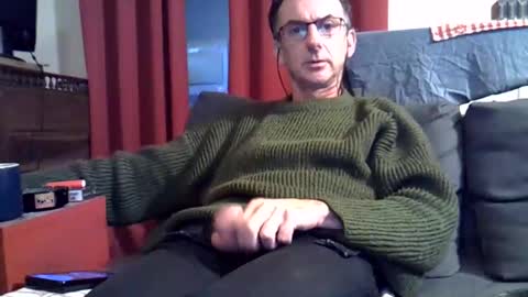 Snapshot of 18remy45 chatting on September 28, 1:20 pm 18remy45 online show from September 28, 1:20 pm