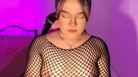 1lovelymess online show from September 21, 2:15 am