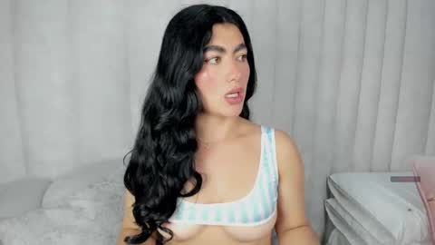 Snapshot of 1m_emily chatting on September 17, 9:07 pm . online show from September 17, 9:07 pm