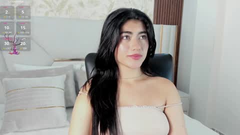 Snapshot of 1m_emily chatting on January 16, 11:06 pm . online show from January 16, 11:06 pm
