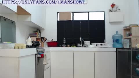 Snapshot of 1manshow11 chatting on February 1, 10:44 pm 1manshow11 online show from February 1, 10:44 pm