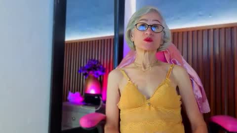 Miss Monserrate online show from March 28, 1:45 pm