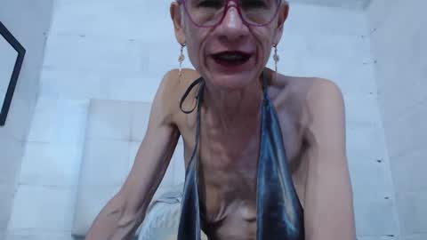 Miss Monserrate online show from January 5, 9:47 pm