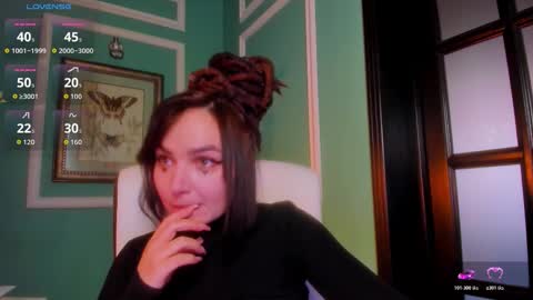 Moona  online show from January 19, 2:16 pm