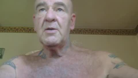 Snapshot of 1pizza__6beers chatting on October 1, 6:40 pm Pizza online show from October 1, 6:40 pm
