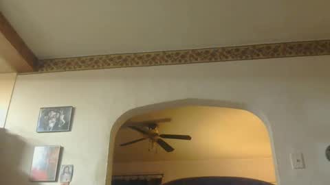 Snapshot of 1pizza__6beers chatting on September 28, 11:47 pm Pizza online show from September 28, 11:47 pm