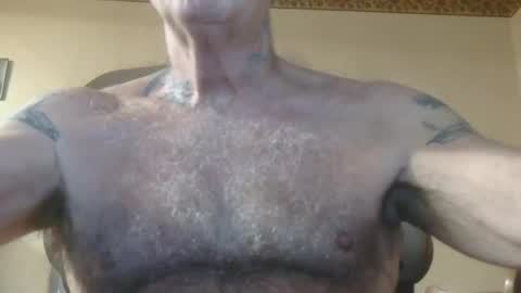 Snapshot of 1pizza__6beers chatting on October 11, 11:37 am Pizza online show from October 11, 11:37 am