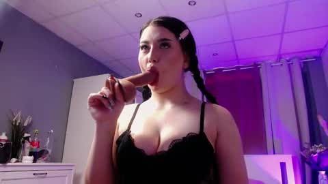 GLORYA online show from March 21, 8:09 am