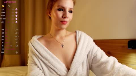 Snapshot of 1slavicdoll chatting on September 29, 1:48 am VICTORIA online show from September 29, 1:48 am