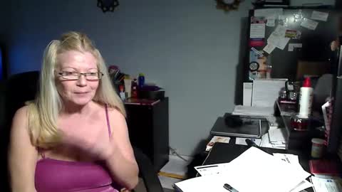 Susan online show from March 29, 11:39 pm