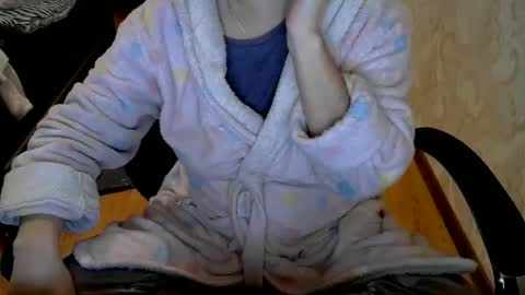 Snapshot of 1your_hot_girls chatting on December 9, 4:47 pm 1your_hot_girls online show from December 9, 4:47 pm