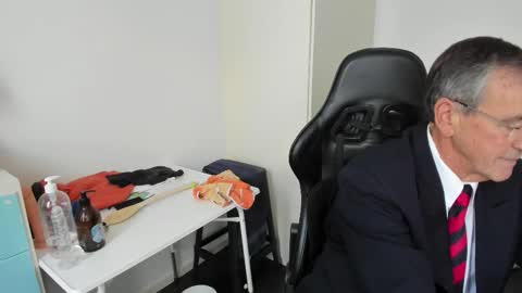 Henk online show from November 30, 1:51 pm