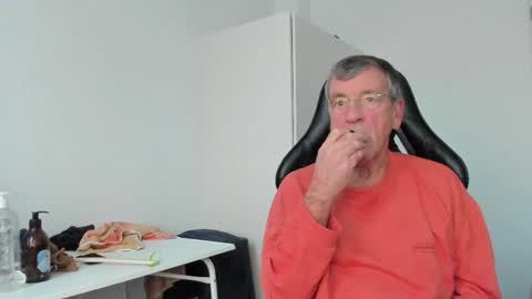 Henk online show from December 1, 2:59 pm