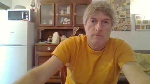 22esserre online show from October 10, 2:56 pm