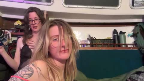 Zenon  Zelda online show from November 21, 5:16 am