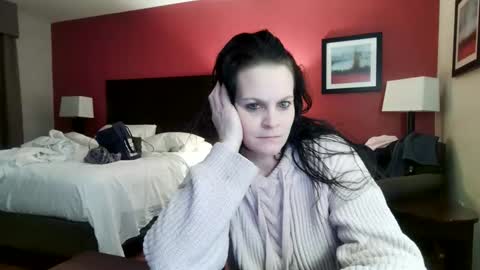 2hot4you_6969 online show from January 19, 2:21 am
