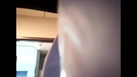 Str8 Edge online show from April 18, 2:30 pm