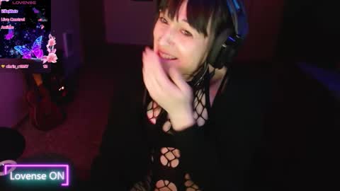 3KryKat3 online show from March 9, 5:45 am