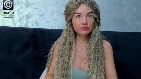 Ella online show from September 20, 6:22 pm