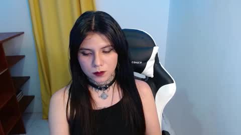 Snapshot of 3rika_gomez chatting on October 7, 4:41 am erika online show from October 7, 4:41 am