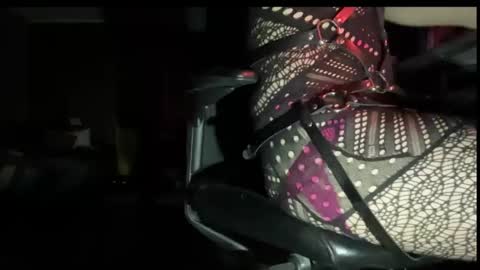 1 online show from January 11, 9:43 pm