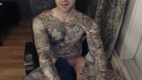Snapshot of 420randomguy chatting on October 2, 12:42 am Anomander Rake online show from October 2, 12:42 am