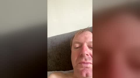 robert online show from March 14, 8:40 am