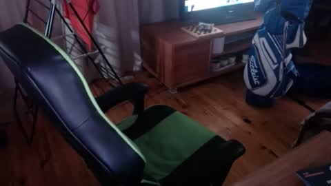 6791looking online show from November 22, 6:01 am