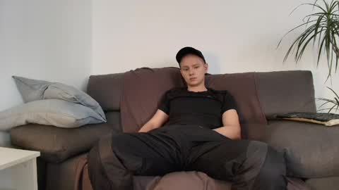 chico online show from April 27, 9:18 am