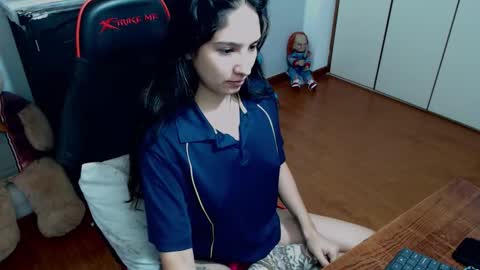 lucero online show from October 21, 6:44 pm