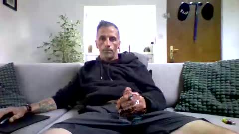 Num online show from May 10, 4:57 pm