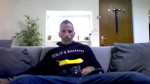 Num online show from November 10, 8:28 am