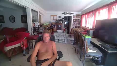 86406stud online show from September 25, 6:15 pm