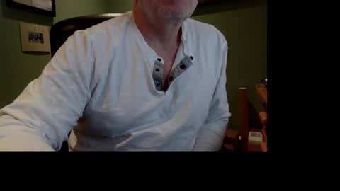 Snapshot of 8inch3 chatting on February 18, 4:04 am 8inch3 online show from February 18, 4:04 am