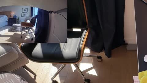 8incher NYC online show from September 18, 4:00 pm