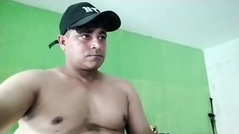Snapshot of 9vinhocamshow chatting on February 3, 4:10 pm 9vinhocamshow online show from February 3, 4:10 pm
