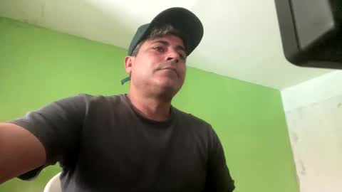 Snapshot of 9vinhocamshow chatting on September 24, 11:39 am 9vinhocamshow online show from September 24, 11:39 am