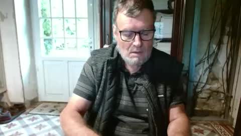 _123_voyeur_ online show from September 26, 11:29 am