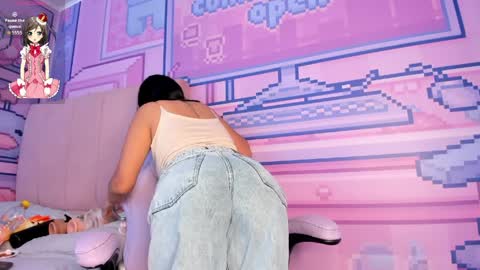 Alice  online show from March 25, 8:04 pm