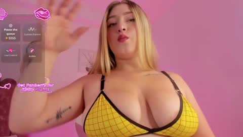 Abby Cooper online show from April 2, 1:35 am