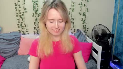 Snapshot of _adel_brooks_ chatting on February 9, 9:39 pm adel online show from February 9, 9:39 pm