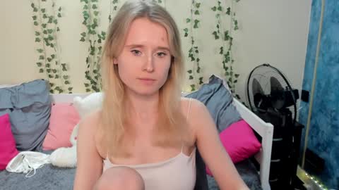 Snapshot of _adel_brooks_ chatting on January 31, 9:37 pm adel online show from January 31, 9:37 pm