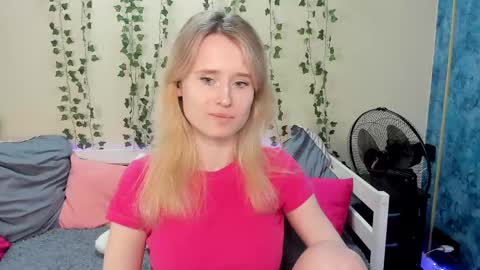 Snapshot of _adel_brooks_ chatting on February 9, 6:37 pm adel online show from February 9, 6:37 pm