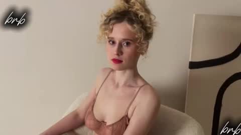 Snapshot of _adel_brooks_ chatting on October 18, 6:34 pm adel online show from October 18, 6:34 pm