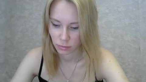 _alex1819 online show from April 2, 7:15 am