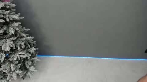 Alex online show from January 6, 5:28 pm