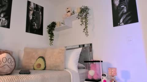 Snapshot of _alissonrose chatting on October 4, 10:51 pm Karo online show from October 4, 10:51 pm
