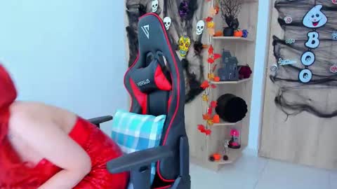 AMANDA online show from October 31, 6:08 pm