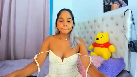 Analia online show from February 1, 12:40 am