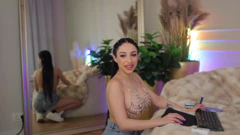 Anna online show from April 3, 7:54 pm